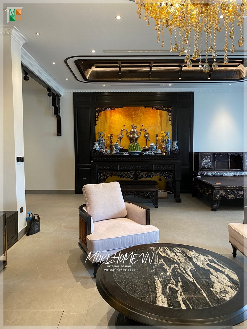 Thi công bàn thờ gỗ tự nhiên phong cách Indochine đặc trưng với sự độc đáo và ý nghĩa truyền thống của nguồn gốc của những ngôi nhà, cầu bình an và may mắn.